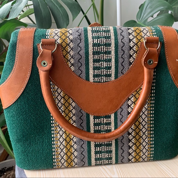SOLD - Vintage Green Knit/Leather Handbag - Picture 3 of 5